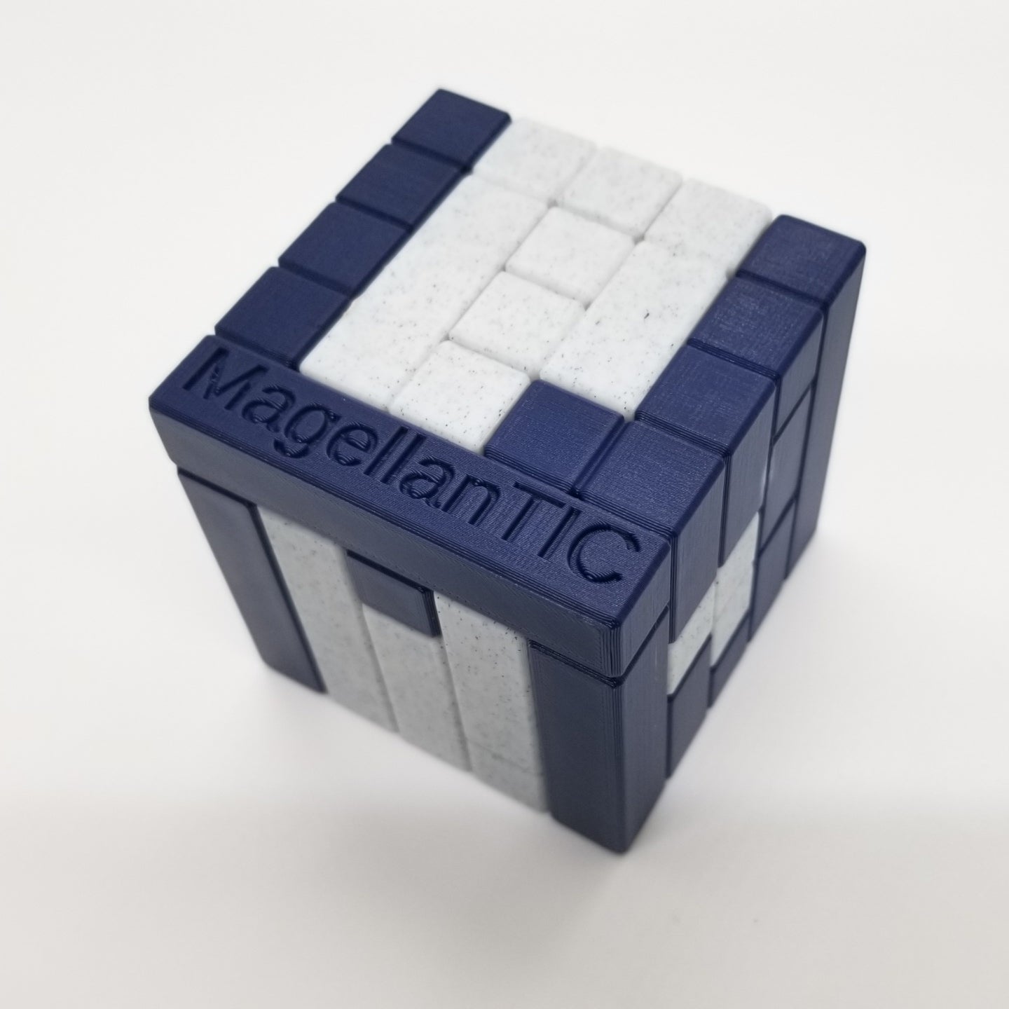 MagellanTIC - Turning Interlocking Cube Puzzle